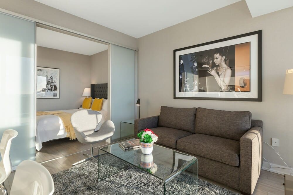 small apartment with solutions for multifunctional space