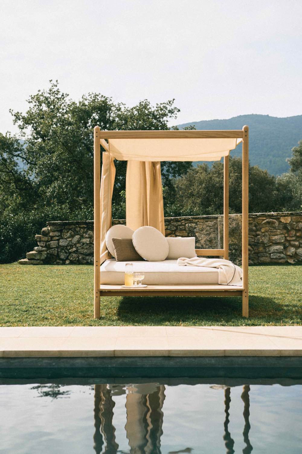 day bed for the garden, outdoor Furnishings and Accessories 